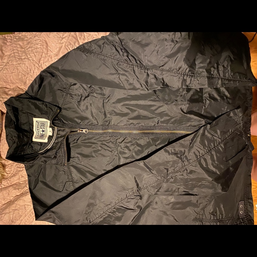 Wind breaker